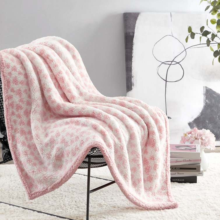 Plush sherpa throw online blanket